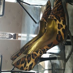 size 11m, Worthington fabric shoes. four inch heel